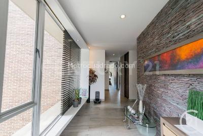Apartamento de 3 alcobas en venta en El Poblado, Medellín, 223 m² · foto 10 de 20