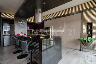 Apartamento de 3 alcobas en venta en El Poblado, Medellín, 223 m² · foto 16 de 20