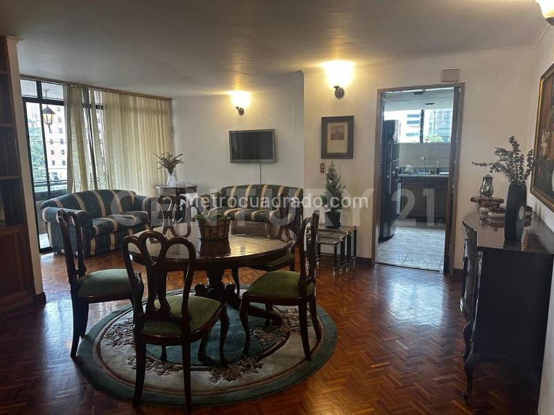 Apartamento Amoblado de 3 Alcobas en Patio Bonito, El Poblado - 2