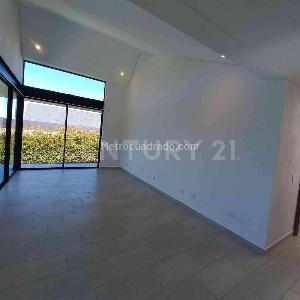 Casa de 3 alcobas en arriendo en Las Palmas Sector La Explanada, Envigado, 1600 m² · foto 8 de 20