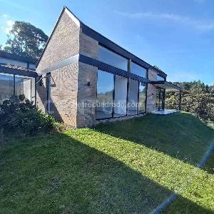Casa de 3 alcobas en arriendo en Las Palmas Sector La Explanada, Envigado, 1600 m² · foto 18 de 20
