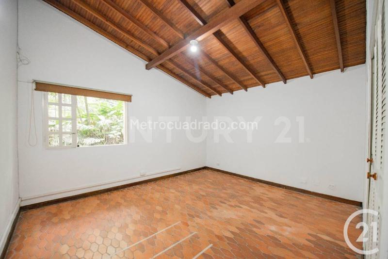 Residential 3BR House in El Poblado - 3