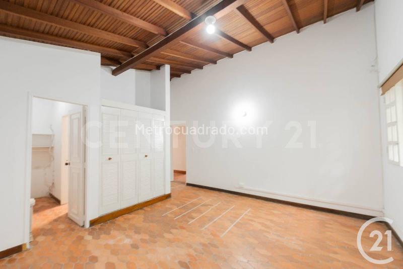 Residential 3BR House in El Poblado - 4