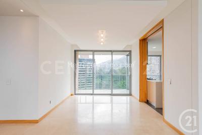 Apartamento de 3 alcobas en venta en El Poblado, Medellín, 267 m² · foto 3 de 20