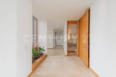 Apartamento de 3 alcobas en venta en El Poblado, Medellín, 267 m² · foto 9 de 20