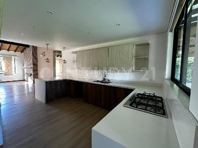 Casa de 3 alcobas en venta en Llanogrande, Rionegro, 1643 m² · foto 8 de 20