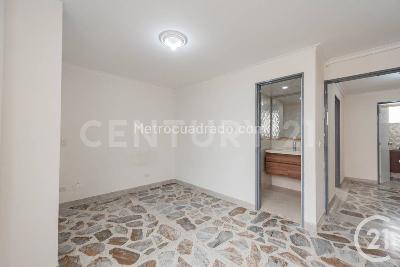 Apartamento en venta en Medellin, Medellín · foto 3 de 19