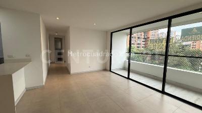 Apartamento de 3 alcobas en venta en El Poblado, Medellín, 87 m² · foto 2 de 20
