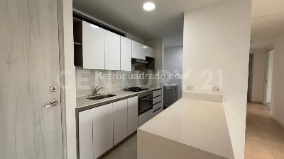 Apartamento de 3 alcobas en venta en El Poblado, Medellín, 87 m² · foto 6 de 20