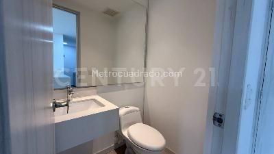 Apartamento de 3 alcobas en venta en El Poblado, Medellín, 87 m² · foto 9 de 20