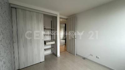 Apartamento de 3 alcobas en venta en El Poblado, Medellín, 87 m² · foto 13 de 20