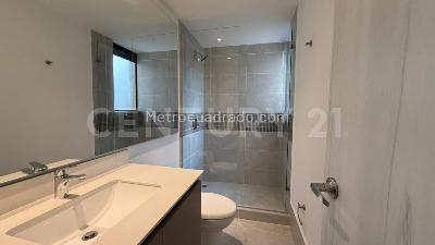 Apartamento de 3 alcobas en venta en El Poblado, Medellín, 87 m² · foto 14 de 20