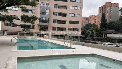 Apartamento de 3 alcobas en venta en El Poblado, Medellín, 87 m² · foto 19 de 20