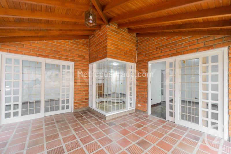 Casa de Uso Mixto de 3 Alcobas en Arriendo en El Poblado