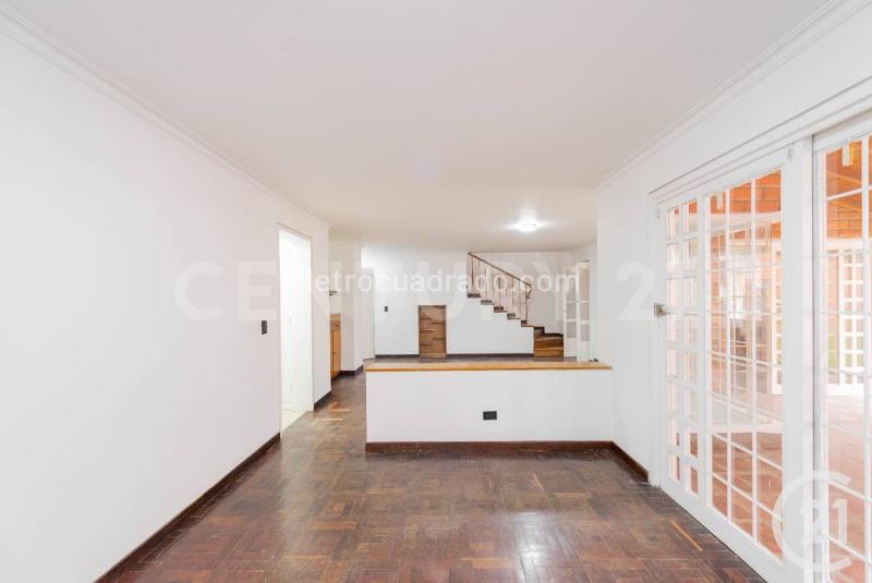 Casa de Uso Mixto de 3 Alcobas en Arriendo en El Poblado - 2