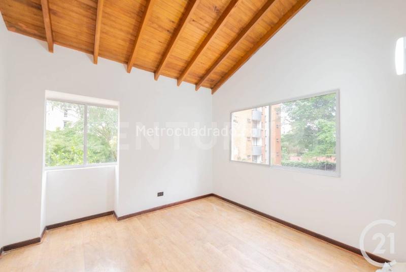 Casa de Uso Mixto de 3 Alcobas en Arriendo en El Poblado - 6