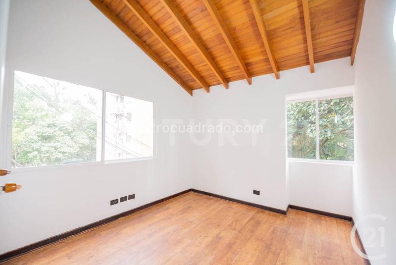 Casa de Uso Mixto de 3 Alcobas en Arriendo en El Poblado - 7