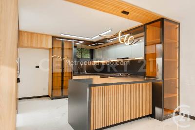 Apartamento de 4 alcobas en venta en El Poblado, Medellín, 164 m² · foto 1 de 15