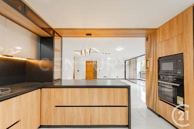 Apartamento de 4 alcobas en venta en El Poblado, Medellín, 164 m² · foto 3 de 15