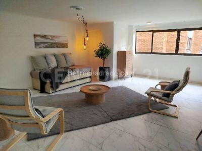 Apartamento de 3 alcobas en venta en El Poblado, Medellín, 150 m² · foto 2 de 16