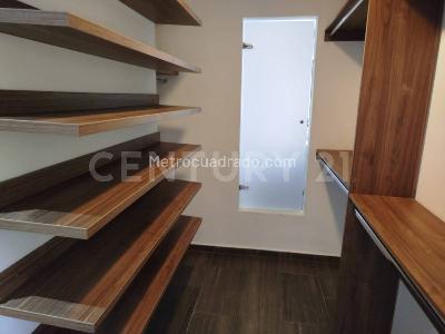 Apartamento de 3 alcobas en venta en El Poblado, Medellín, 150 m² · foto 16 de 16