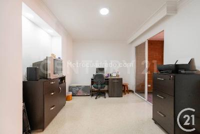 Apartamento de 3 alcobas en venta en Medellin, Medellín, 142 m² · foto 11 de 20