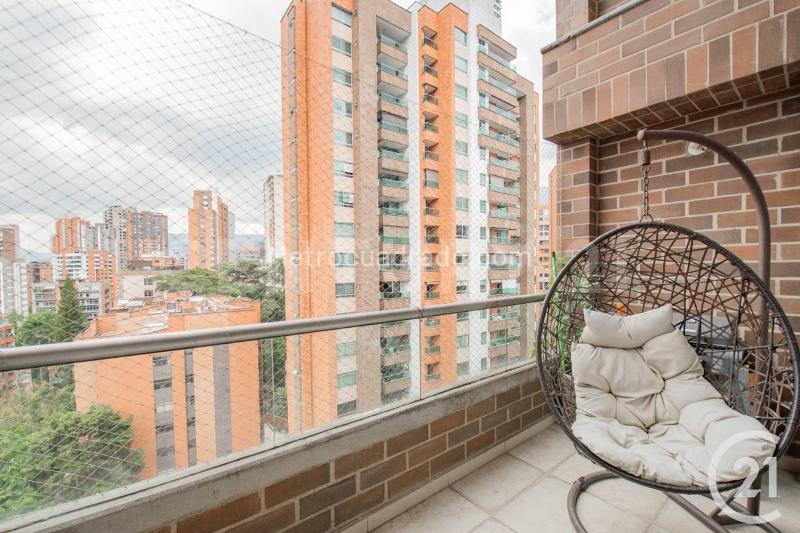 Spectacular 4BR Duplex Penthouse in Envigado - 6