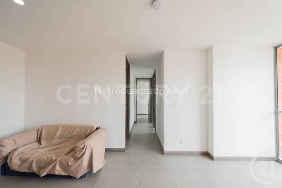 Apartamento en venta en Itagui, Itagüí · foto 4 de 20