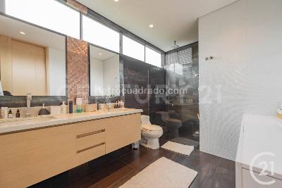 Apartamento en venta en El Poblado, Medellín · foto 4 de 20