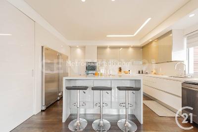 Apartamento en venta en El Poblado, Medellín · foto 9 de 20