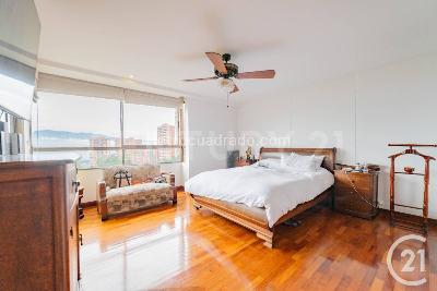 Apartamento de 3 alcobas en venta en Medellin, Medellín, 210 m² · foto 11 de 20
