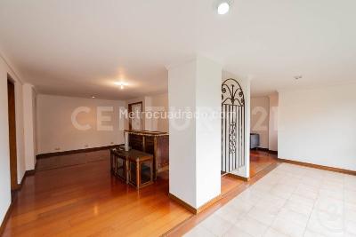 Apartamento en venta en El Poblado, Medellín · foto 3 de 20