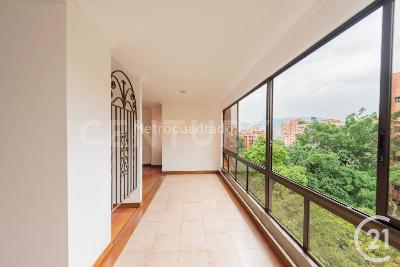 Apartamento en venta en El Poblado, Medellín · foto 5 de 20