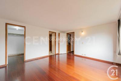 Apartamento en venta en El Poblado, Medellín · foto 9 de 20