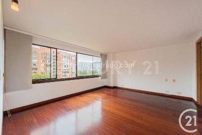 Apartamento en venta en El Poblado, Medellín · foto 10 de 20