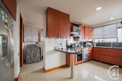 Apartamento en venta en El Poblado, Medellín · foto 9 de 20