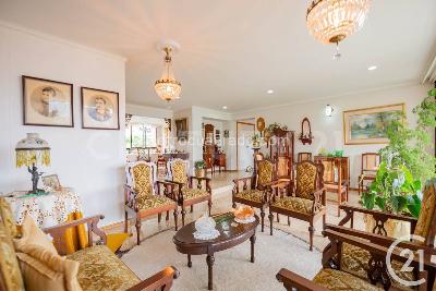 Apartamento de 3 alcobas en venta en El Poblado, Medellín, 220 m² · foto 2 de 20