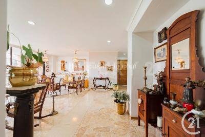 Apartamento de 3 alcobas en venta en El Poblado, Medellín, 220 m² · foto 6 de 20