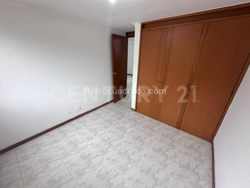 Spacious 4BR Apartment with Pool in El Poblado - 6