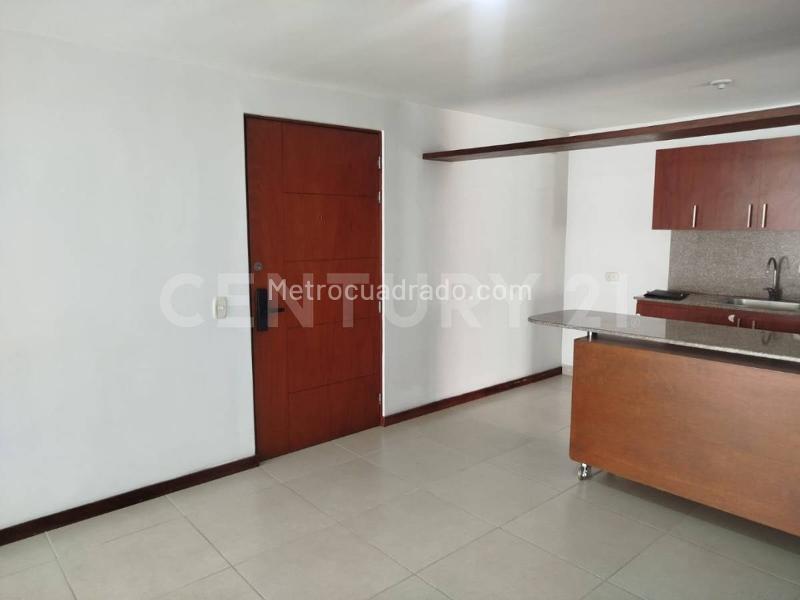 Modern 2BR Apartment with Great View in Castropol - 6