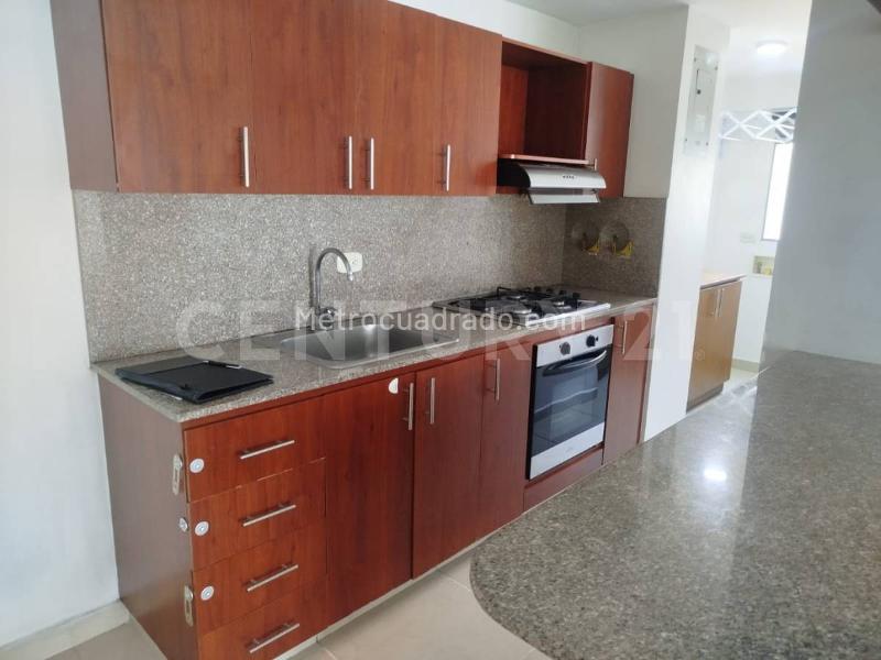 Modern 2BR Apartment with Great View in Castropol - 7