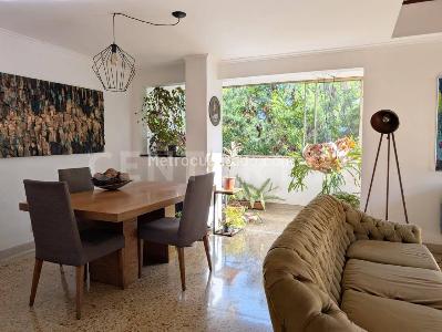 Apartamento de 4 alcobas en venta en Castropol, Medellín, 226 m² · foto 5 de 19
