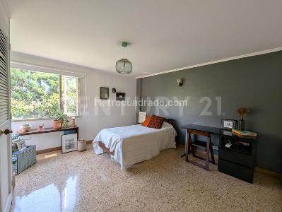 Apartamento de 4 alcobas en venta en Castropol, Medellín, 226 m² · foto 14 de 19