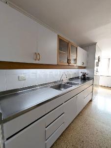 Apartamento de 4 alcobas en venta en Castropol, Medellín, 226 m² · foto 15 de 19
