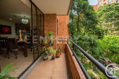 Apartamento en venta en El Poblado, Medellín · foto 6 de 20