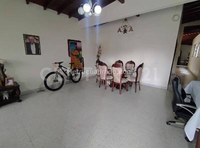 Apartamento en venta en Medellin, Medellín · foto 3 de 14