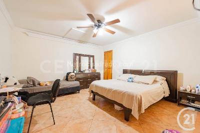 Casa de 4 alcobas en venta en Laureles, Medellín, 292 m² · foto 10 de 17