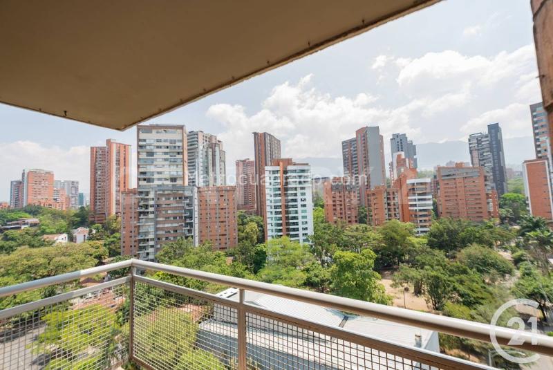 Cozy 2BR Apartment in Poblado Santa Maria De Los Angeles - 3