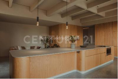 Apartamento en venta en El Poblado, Medellín · foto 2 de 19