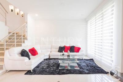 Casa de 4 alcobas en venta en El Poblado, Medellín, 250 m² · foto 2 de 20